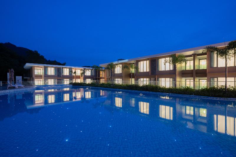 Wyndham Garden Phuket Kamala - Havuz