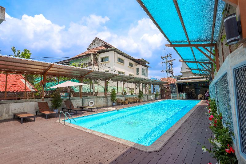 Glai Gan Place Hotel - Havuz
