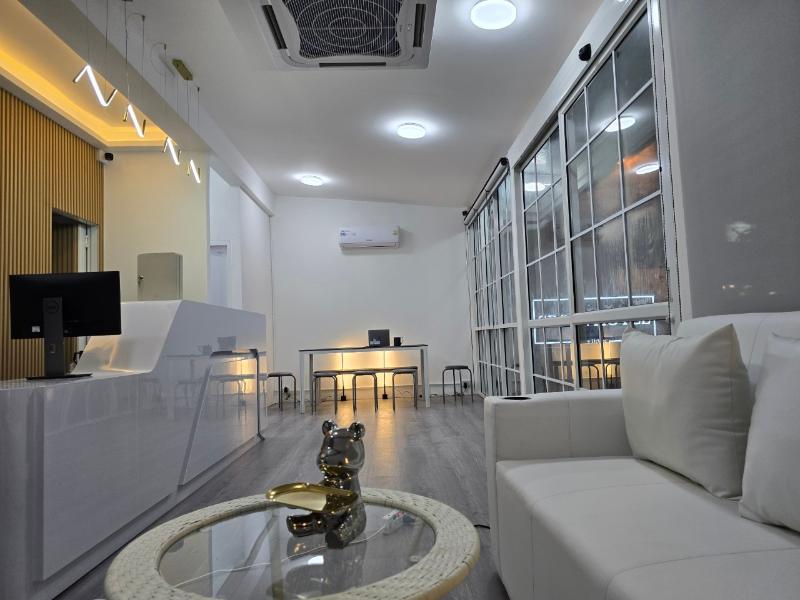Srinn Hotel Pattaya Klang - Lobi