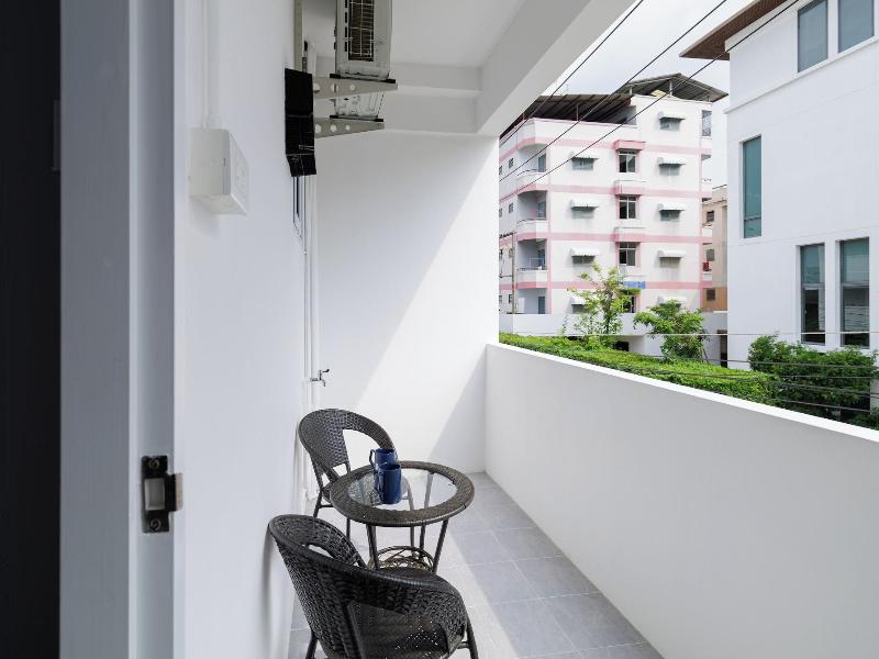 Srinn Hotel Pattaya Klang - Oda