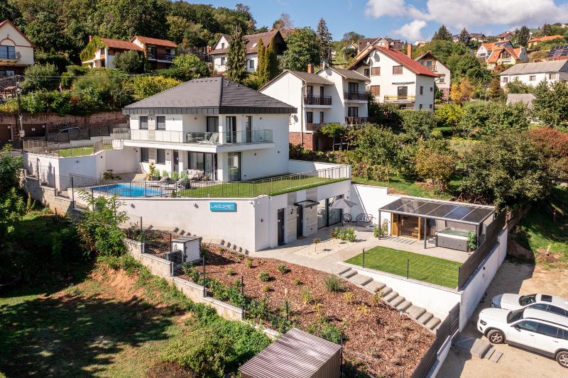 Lake Spirit Boutique Apartments - Genel