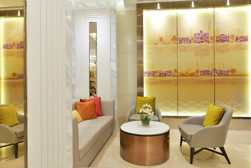 Centre Point Plus Hotel Silom - Lobi