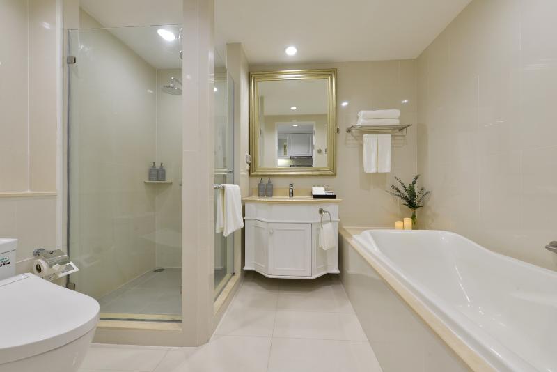 Centre Point Plus Hotel Silom - Oda