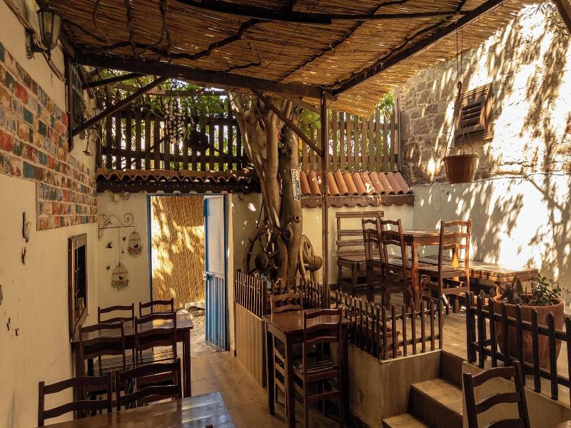 Tarihi Rum Konağı Antikhan - Restoran