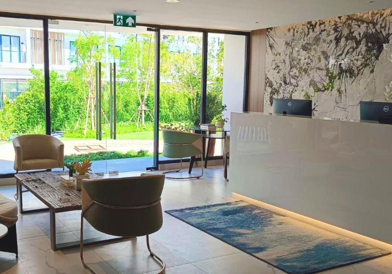 Laya Suites & Residences - Lobi