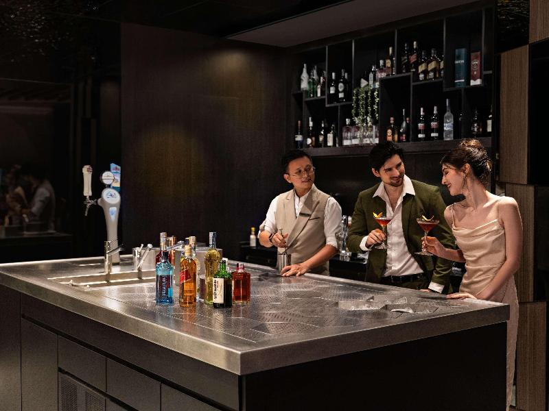 Swissotel Living Jakarta Mega Kuningan - Bar