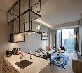 Swissotel Living Jakarta Mega Kuningan oda fotoğrafı