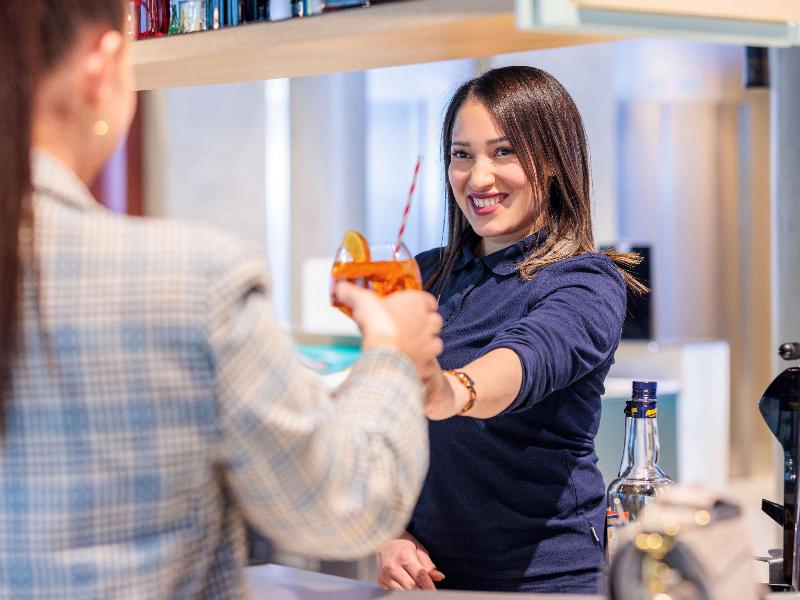 ibis Styles Bern City - Bar