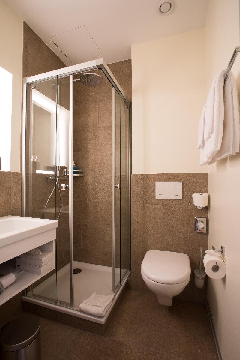 Kreuz Bern Modern City Hotel - Oda
