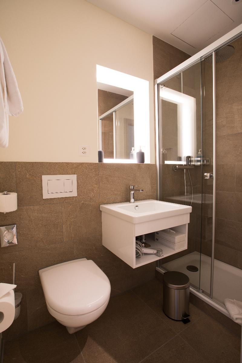 Kreuz Bern Modern City Hotel - Oda