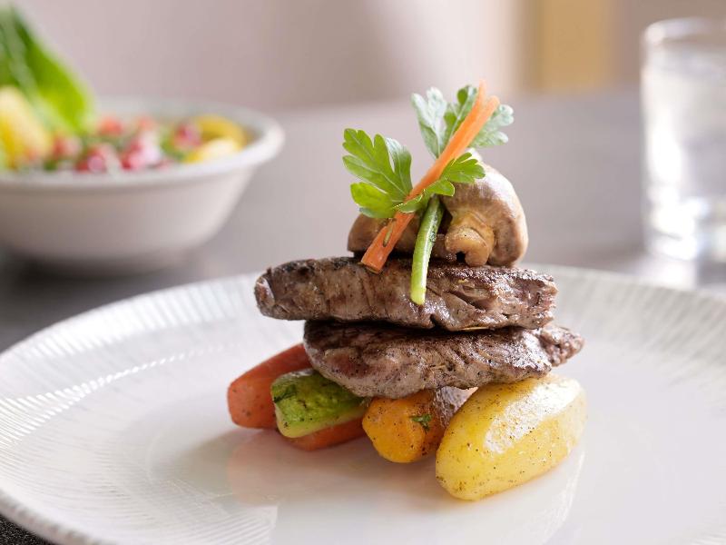 Movenpick Hotel Waad Al Shamal - Restoran