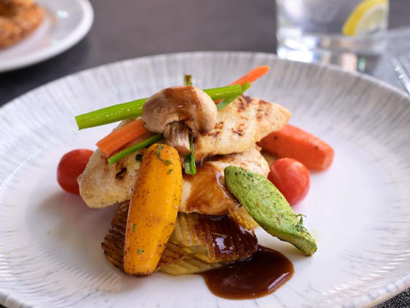 Movenpick Hotel Waad Al Shamal - Restoran