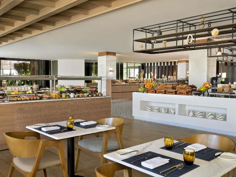 Movenpick Hotel Waad Al Shamal - Restoran