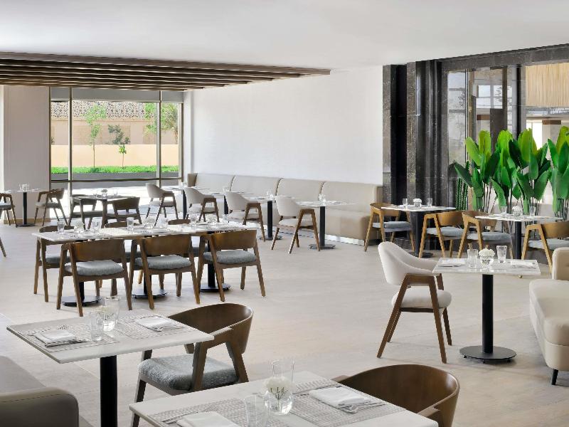 Movenpick Hotel Waad Al Shamal - Restoran