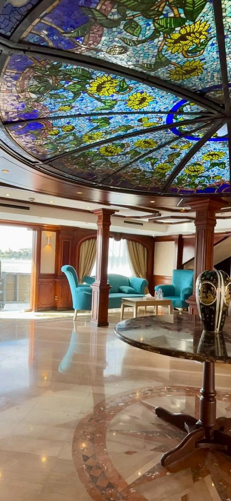 Prince Omar Cruise - Bar