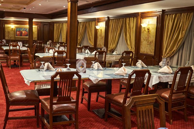 Prince Omar Cruise - Restoran