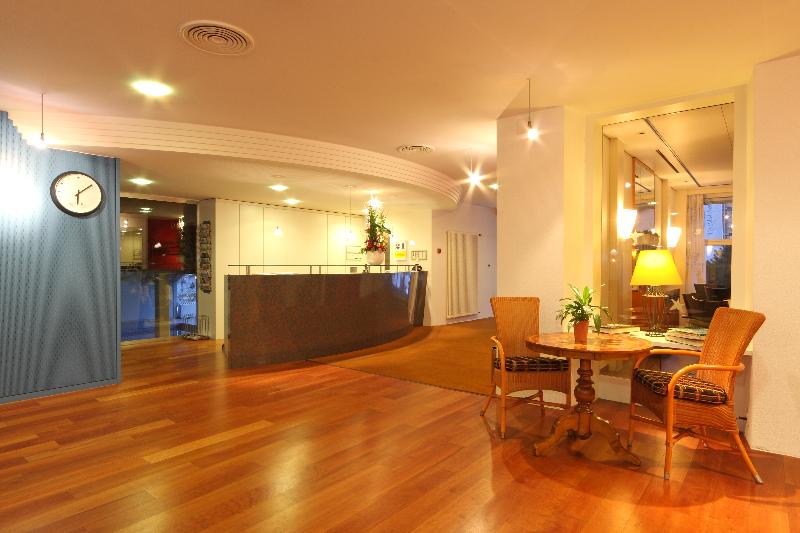 Stella Swiss Quality Hotel - Lobi