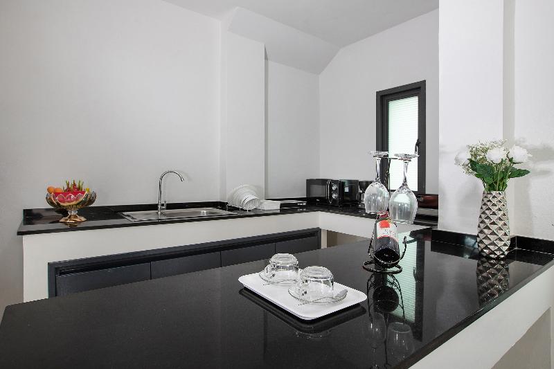 Nariya Bayfront Phuket - Oda