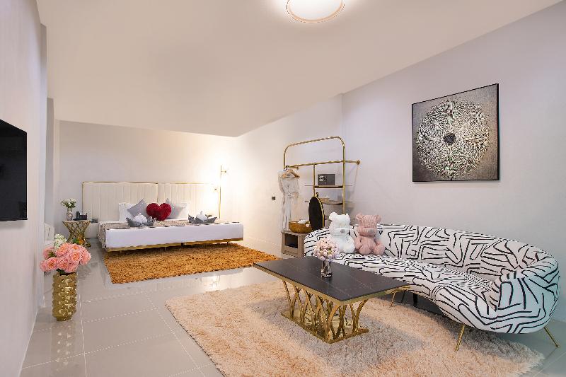 Nariya Bayfront Phuket - Oda