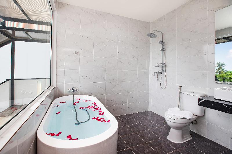 Nariya Bayfront Phuket - Oda