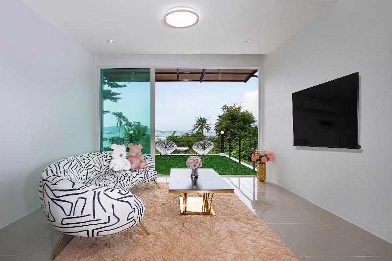 Nariya Bayfront Phuket - Oda