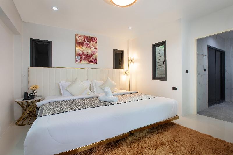 Nariya Bayfront Phuket - Oda
