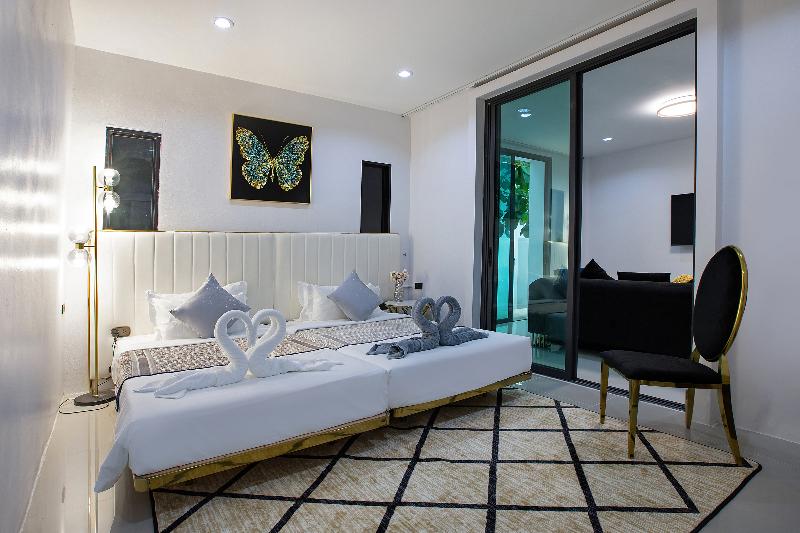 Nariya Bayfront Phuket - Oda