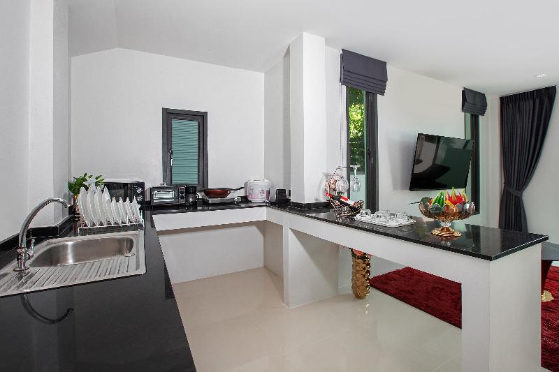 Nariya Bayfront Phuket - Oda