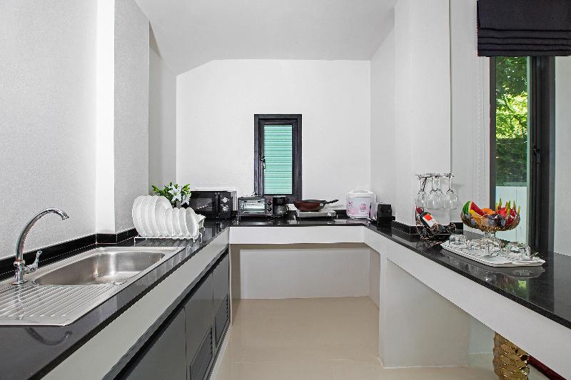 Nariya Bayfront Phuket - Oda