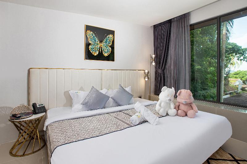 Nariya Bayfront Phuket - Oda