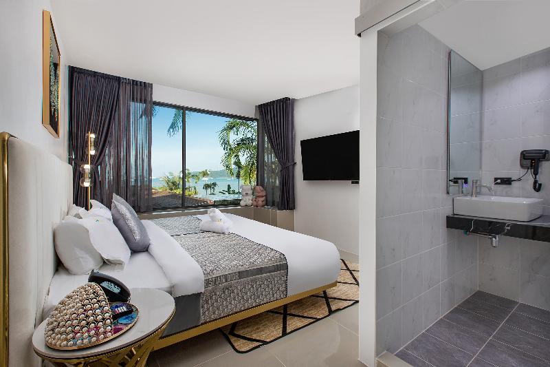 Nariya Bayfront Phuket - Oda