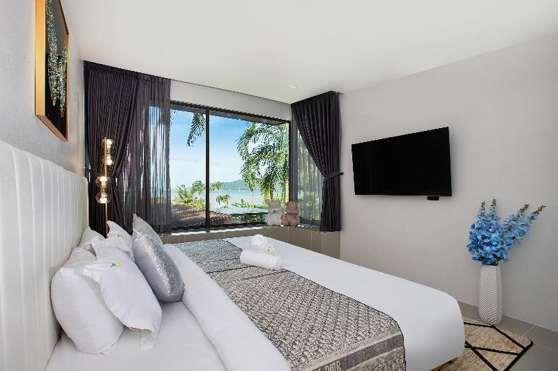 Nariya Bayfront Phuket - Oda