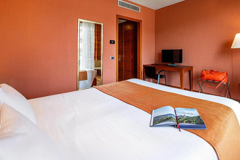 B&b Hotel Imperia - Oda