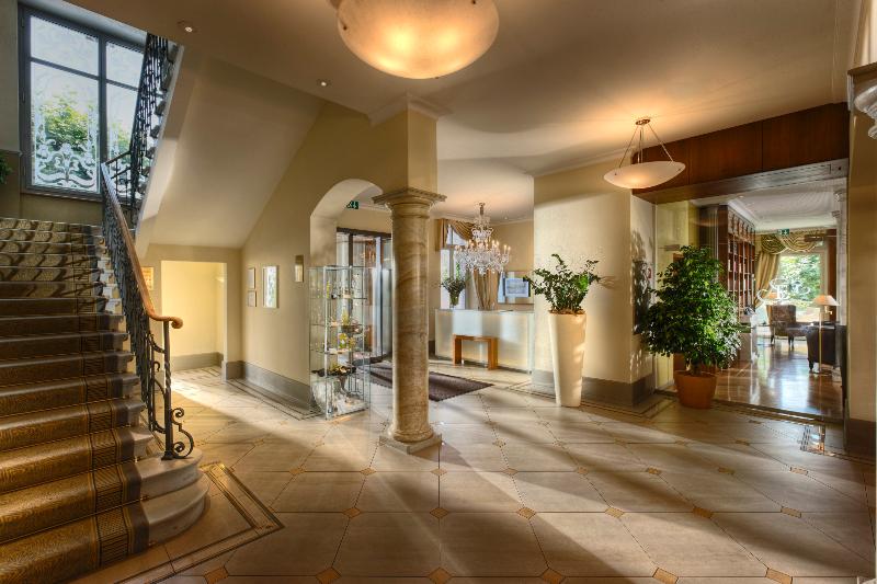 Hotel Eden Spiez - Lobi