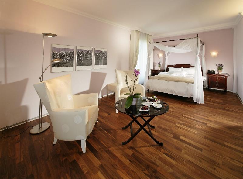 Hotel Eden Spiez - Oda