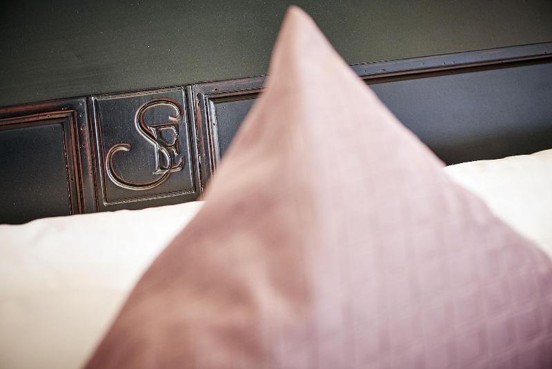 Hotel Eden Spiez - Oda