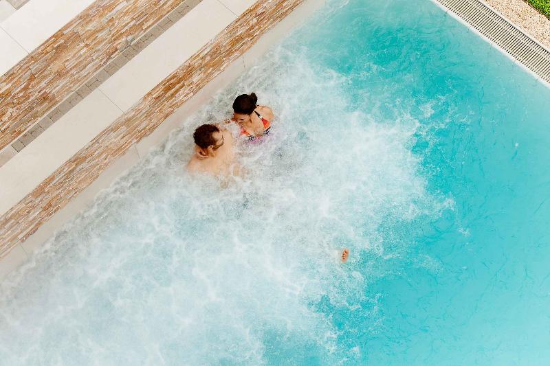 Hotel Eden Spiez - Havuz