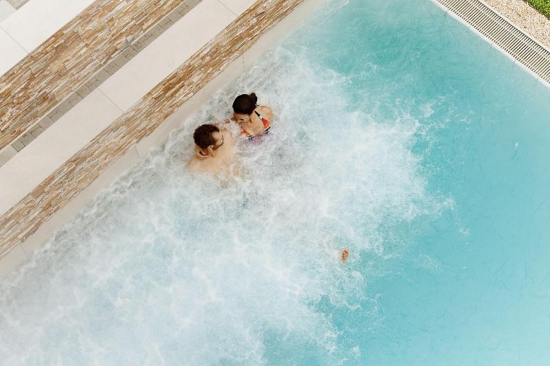 Hotel Eden Spiez - Havuz