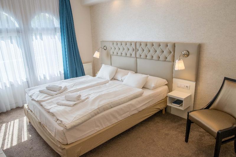 Bastya Wellness Hotel - Oda