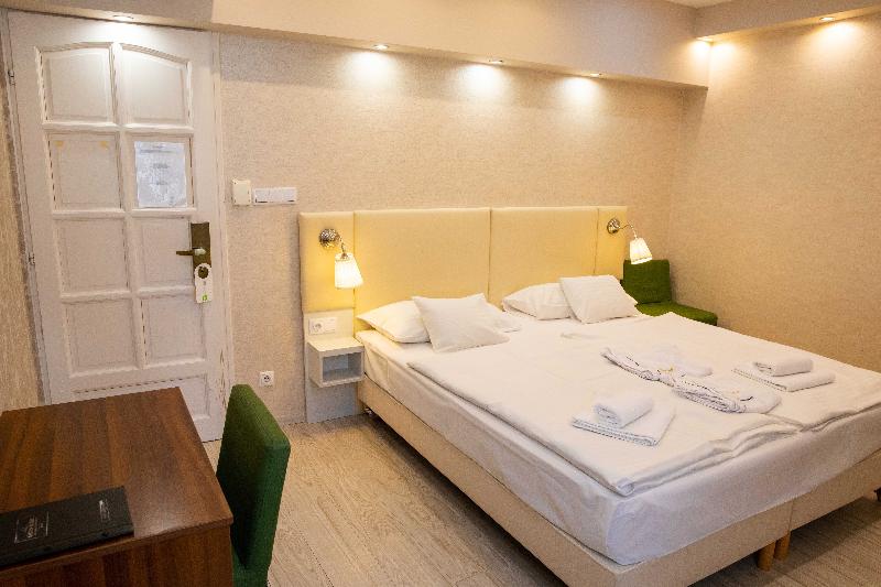 Bastya Wellness Hotel - Oda