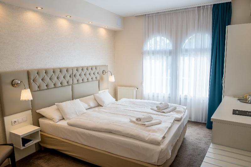 Bastya Wellness Hotel - Oda