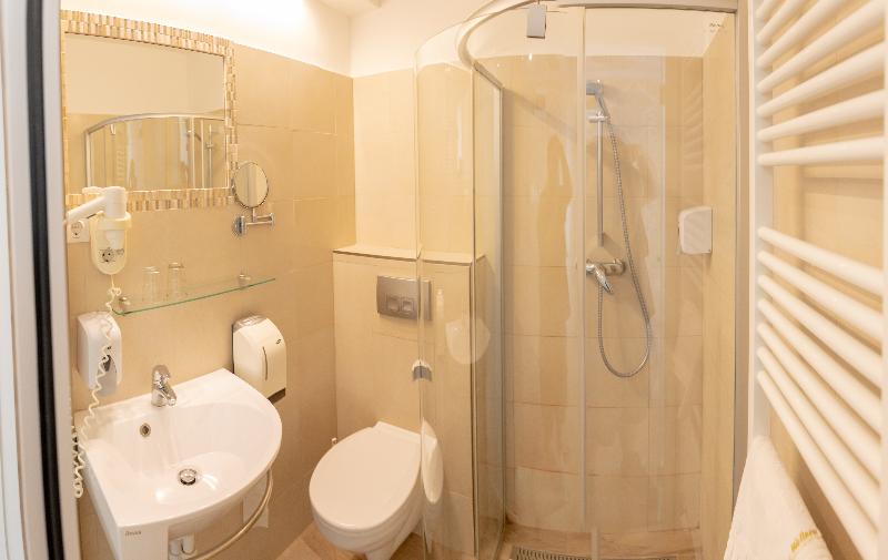 Bastya Wellness Hotel - Oda