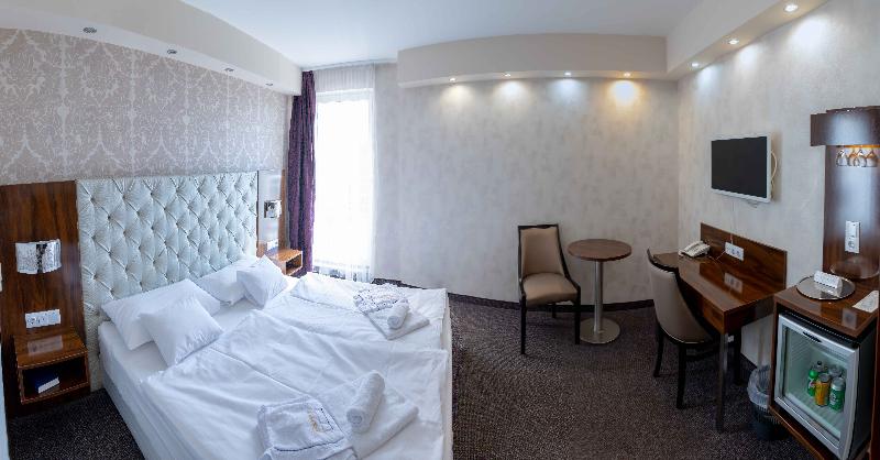 Bastya Wellness Hotel - Oda