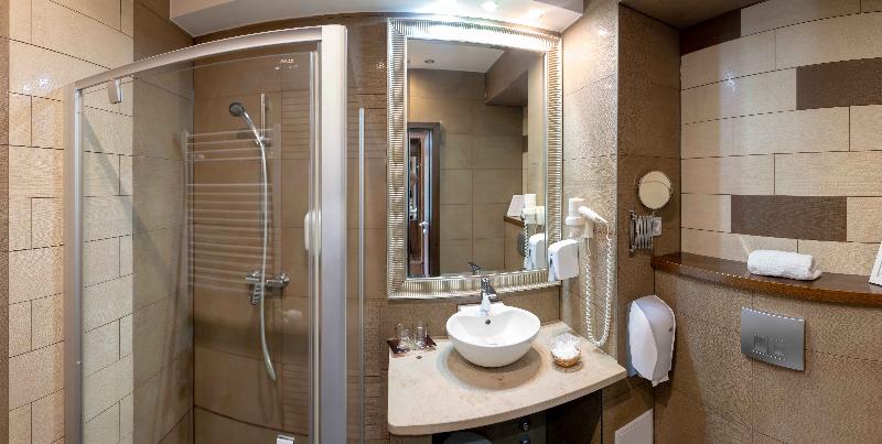 Bastya Wellness Hotel - Oda
