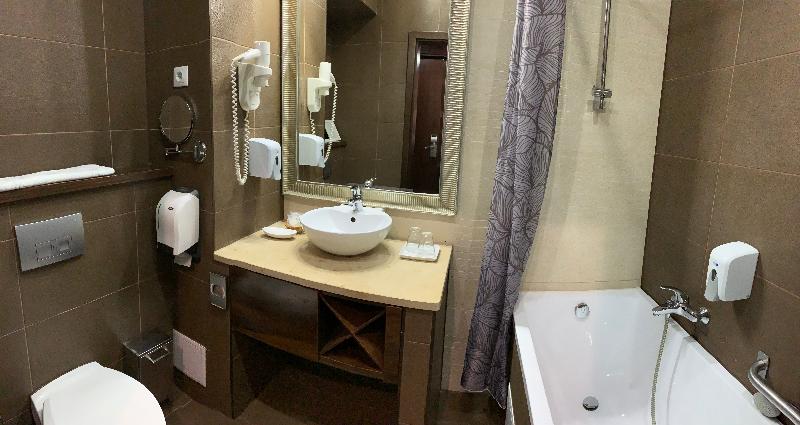 Bastya Wellness Hotel - Oda