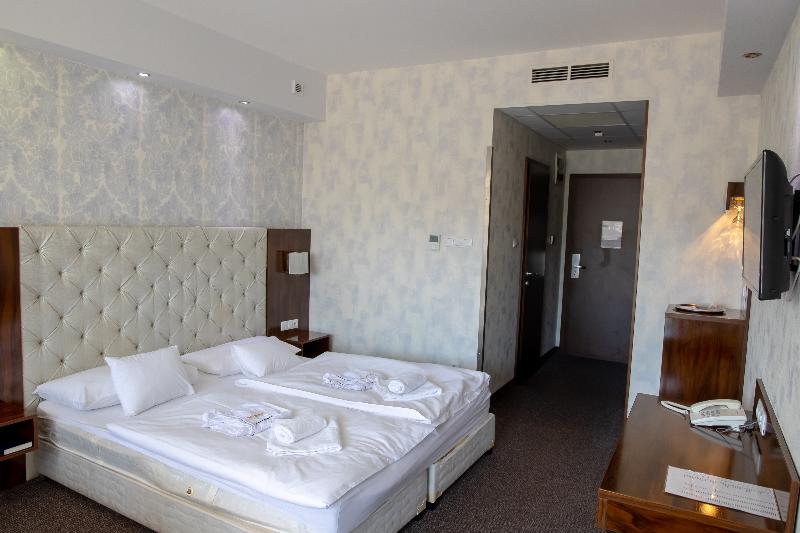 Bastya Wellness Hotel - Oda
