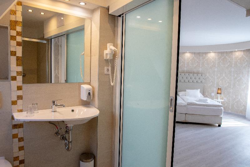 Bastya Wellness Hotel - Oda