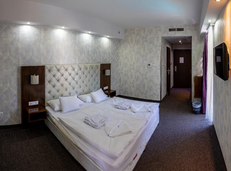 Bastya Wellness Hotel - Oda
