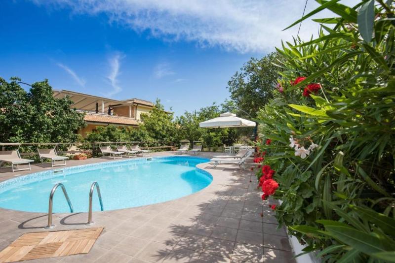 Unico Cannamele Escape Tropea - Havuz