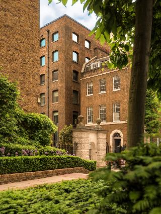 Sir Devonshire Square Part Of Sircle Collection fotoÄŸrafÄ±